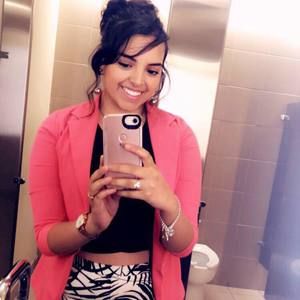 Meet your Posher, Yanira